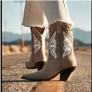 Toral Sunburst Heeled Western Boot Women's 37 = US 7 Tan Cream Suede Leather